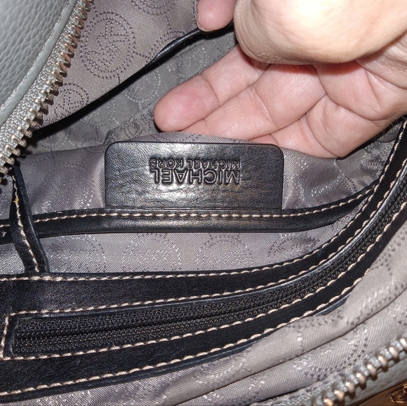 Michael Kors Leather Purse Hand Shoulder Bag Pebble Grain Gray Black Flap 2 Way - Picture 14 of 16